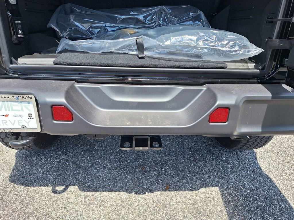 New 2025 Jeep Wrangler Sahara image 16