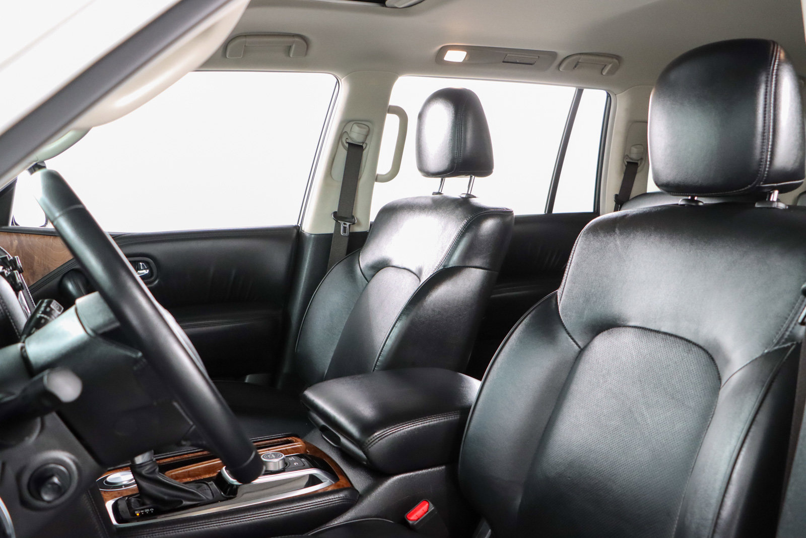 Used 2024 Nissan Armada SL w/ Captain's Chairs Package image 25