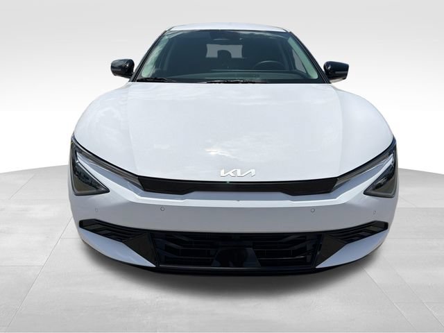 New 2026 Kia EV6 Wind RWD image 2