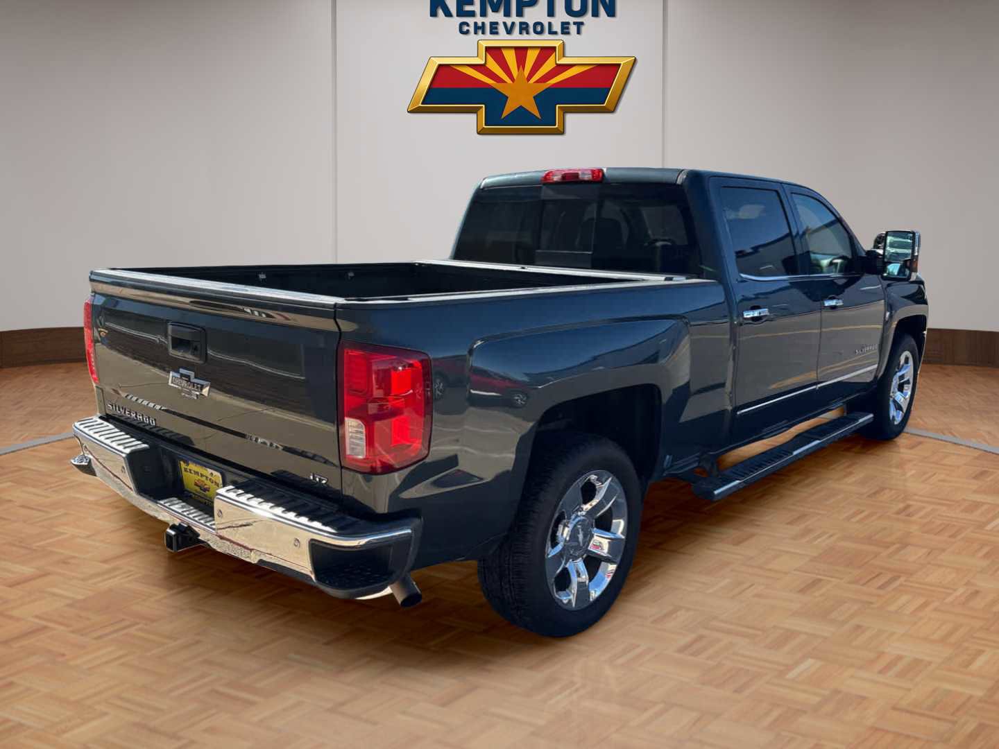 Used 2018 Chevrolet Silverado 1500 LTZ w/ LTZ Plus Package image 7