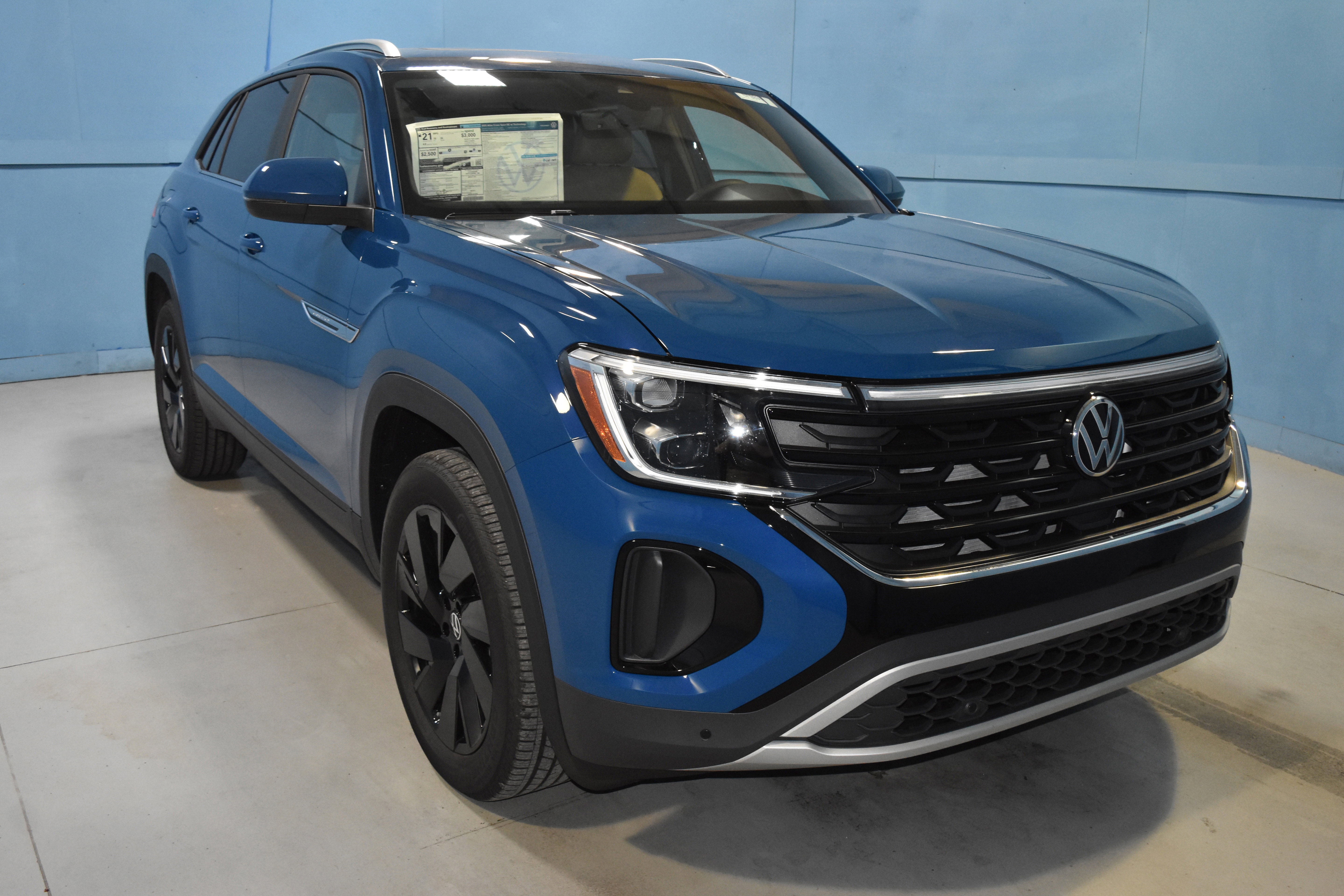 New 2025 Volkswagen Atlas Cross Sport SE image 1