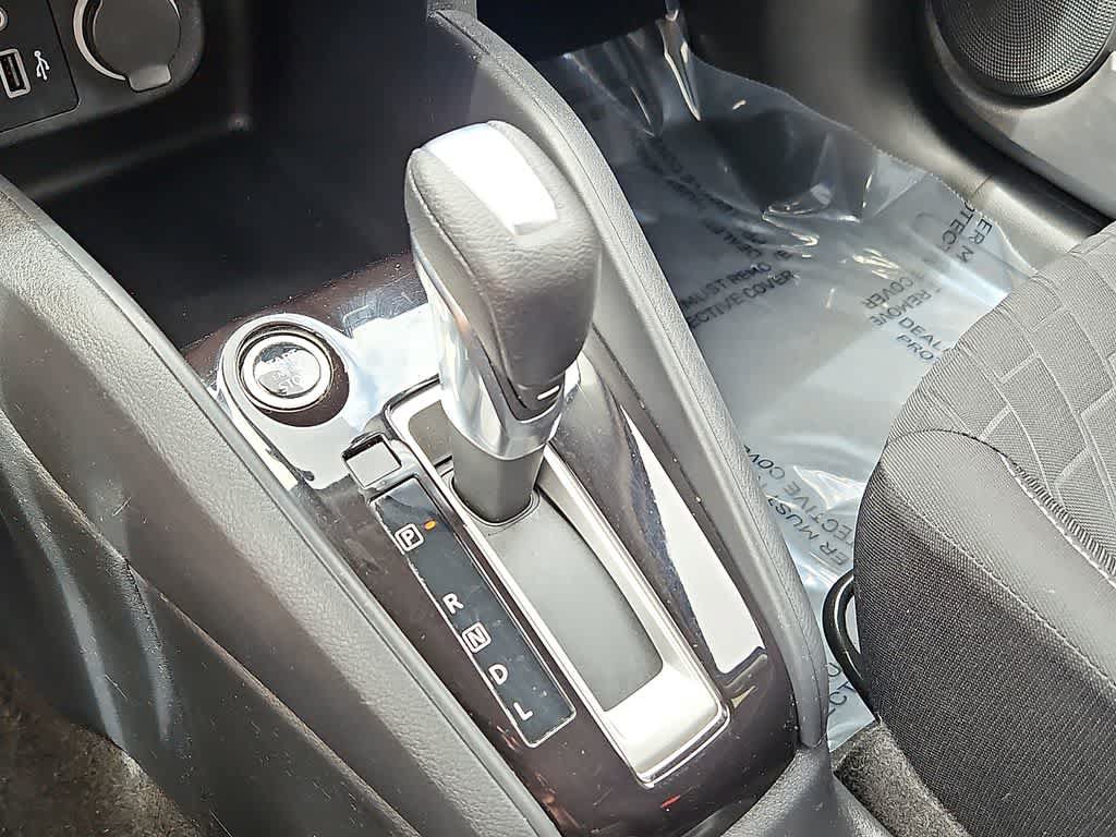 Used 2021 Nissan Kicks S FWD image 13