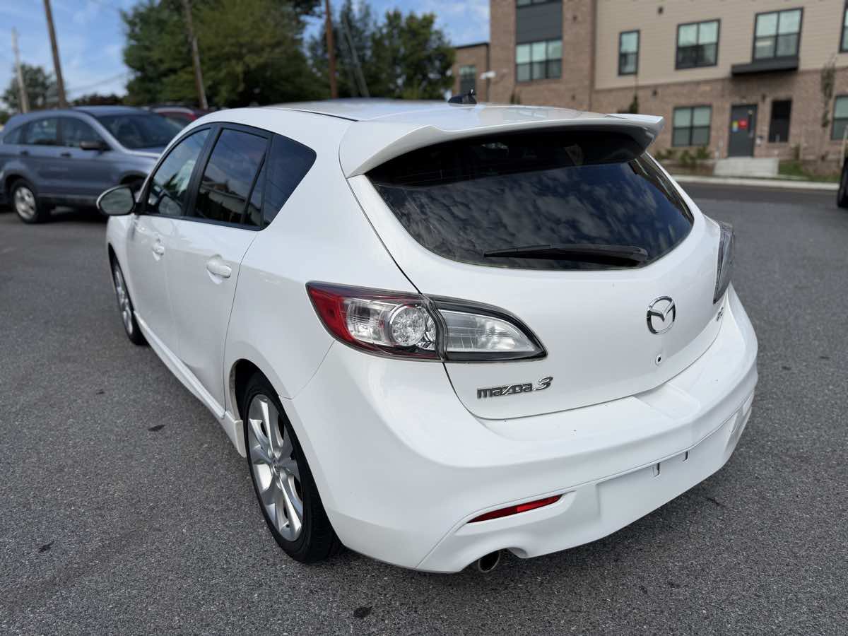 Used 2011 MAZDA MAZDA3 s Grand Touring w/ Tech Pkg FWD image 5