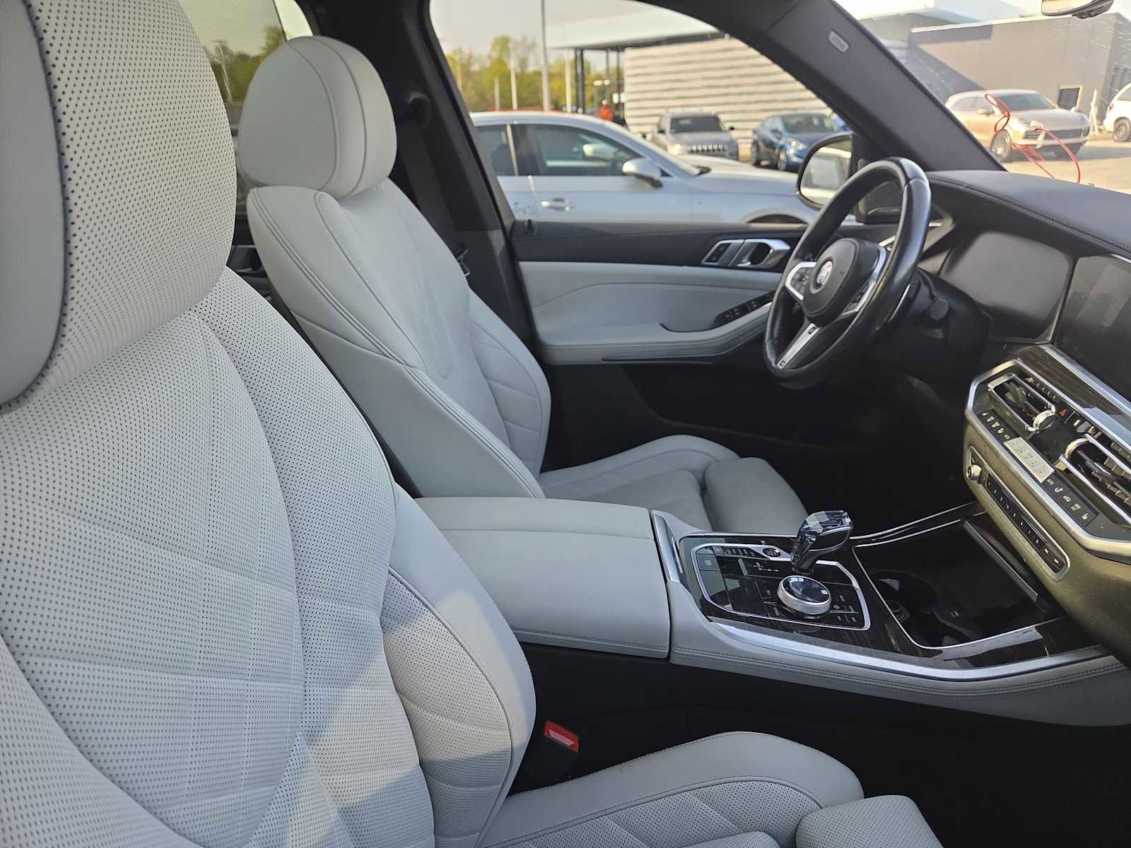 Used 2023 BMW X5 xDrive40i w/ Executive Package image 4