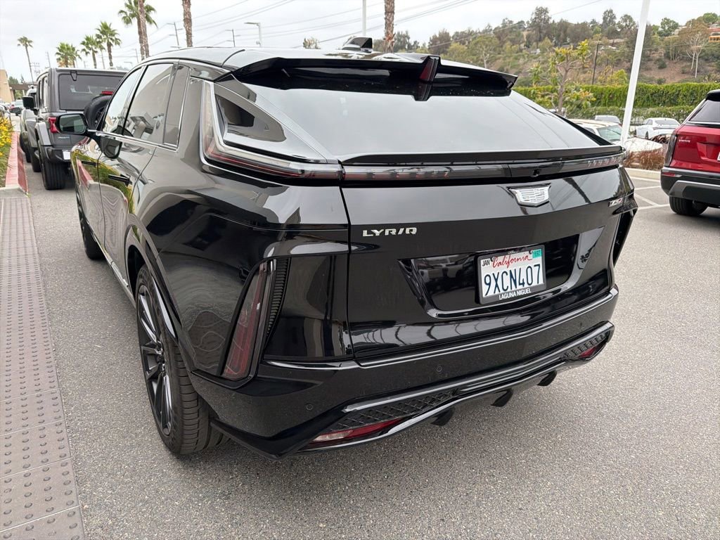 Used 2026 Cadillac Lyriq V AWD/4WD image 7