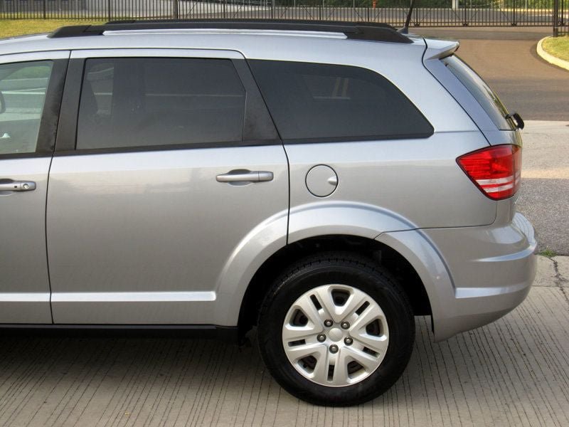 Used 2018 Dodge Journey SE FWD image 8