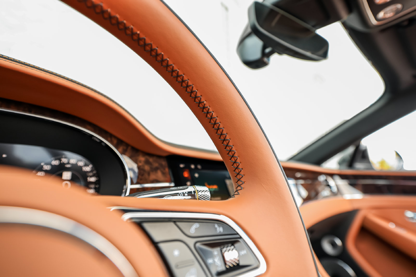 Certified 2026 Bentley Continental GT Azure AWD/4WD image 31