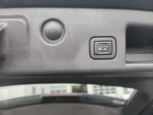 Used 2020 Chevrolet Equinox LT image 16