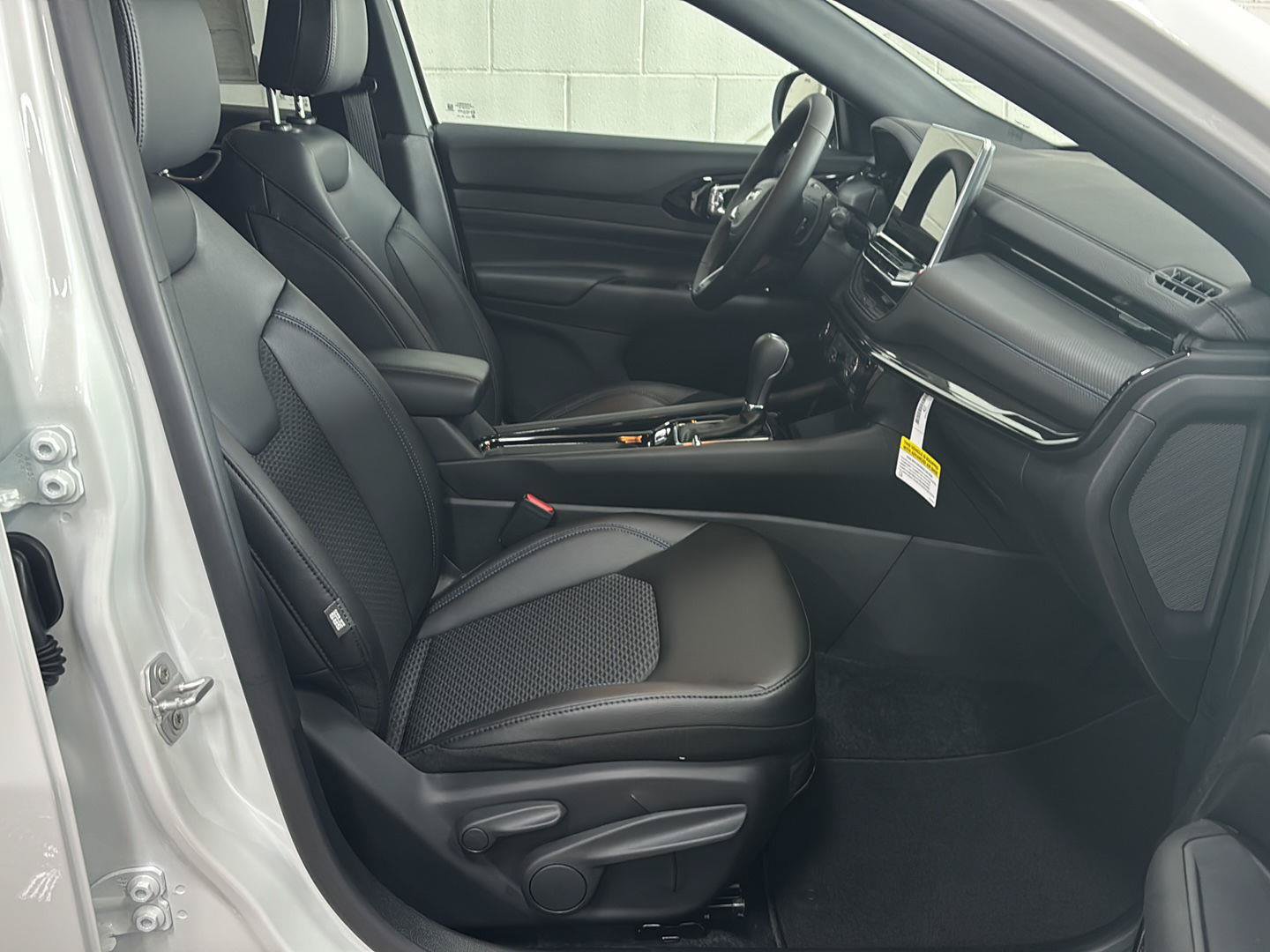 New 2026 Jeep Compass Latitude AWD/4WD image 20
