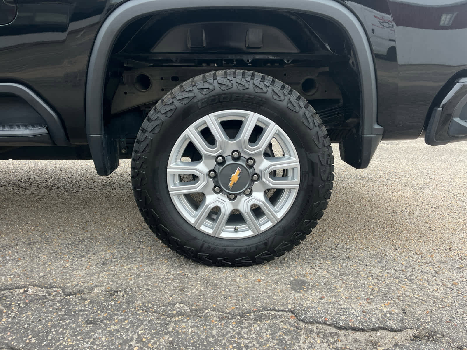 Used 2024 Chevrolet Silverado 2500 Custom w/ Custom Value Package image 35