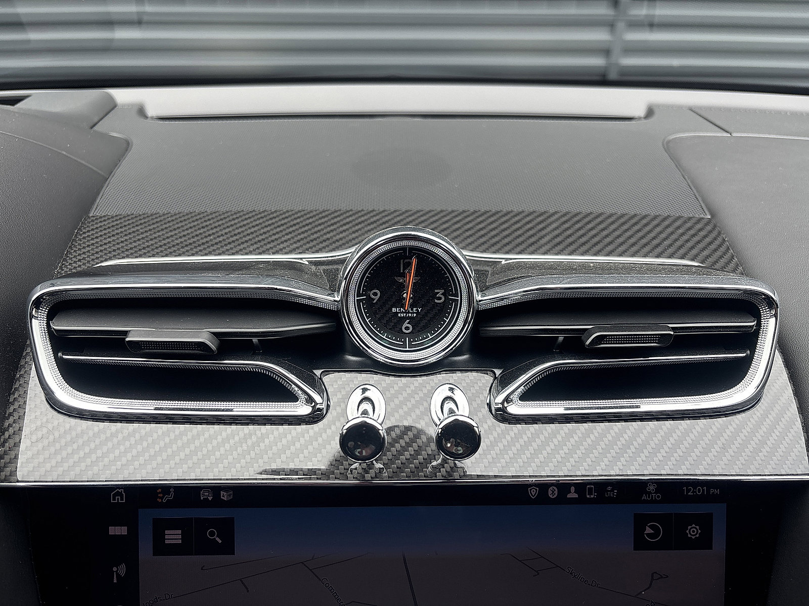 Used 2022 Bentley Bentayga image 26