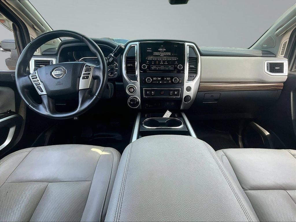 Used 2021 Nissan Titan SL w/ Moonroof Package AWD/4WD image 10