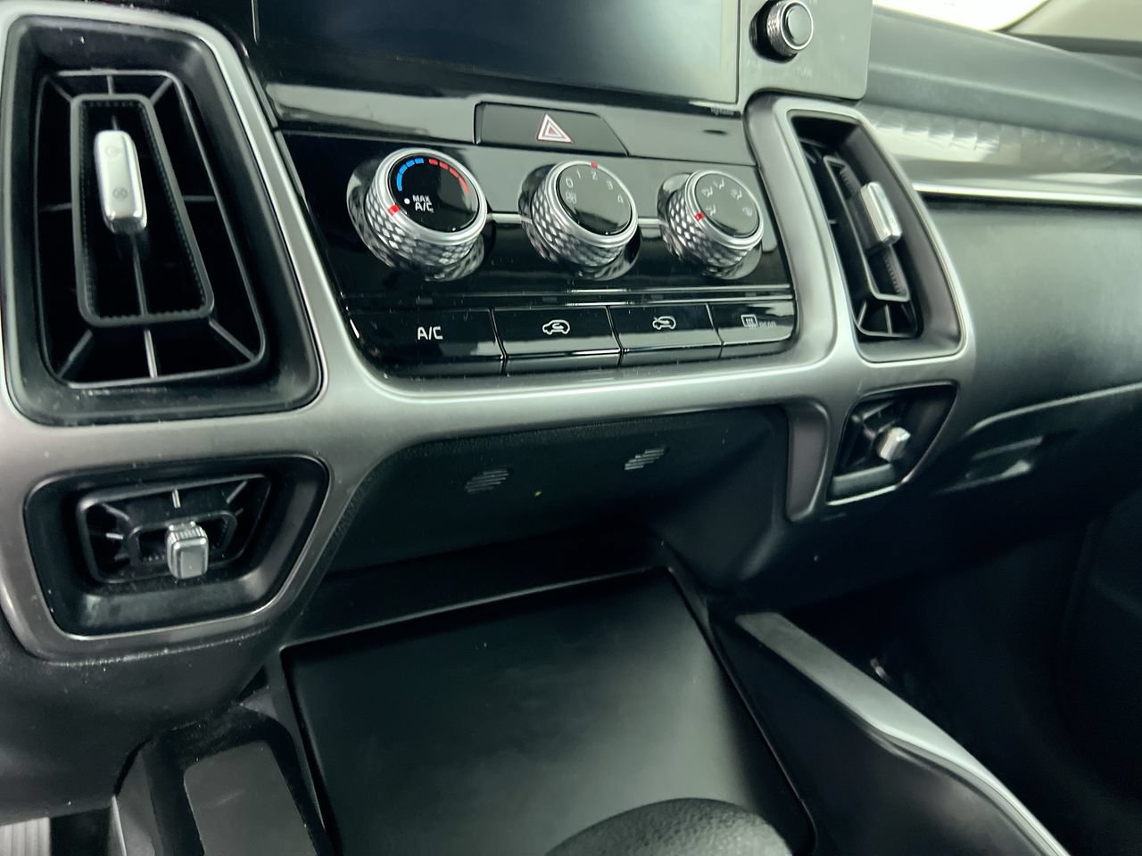 Certified 2023 Kia Sorento LX AWD/4WD image 21