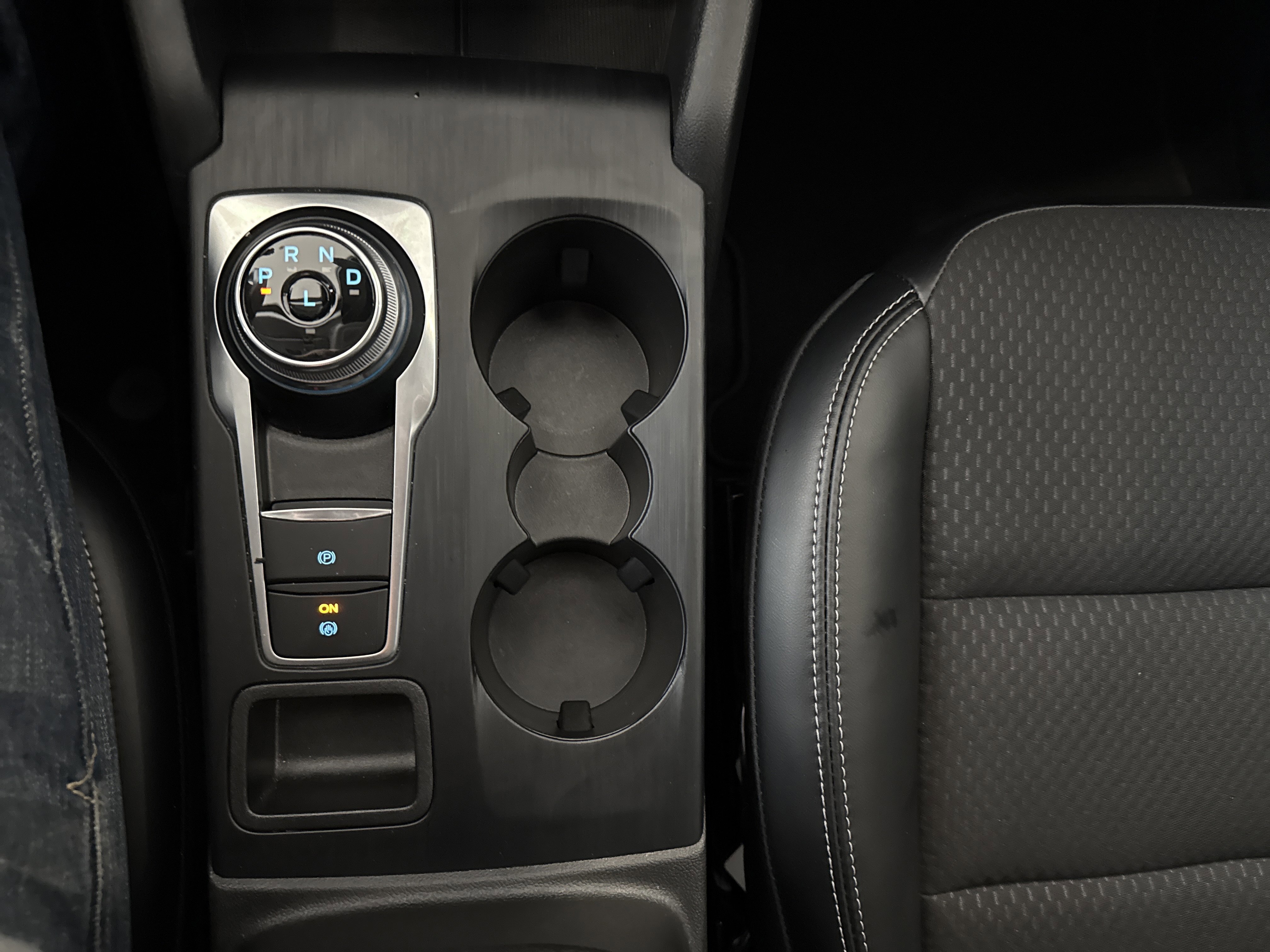 Used 2024 Ford Escape SE image 28