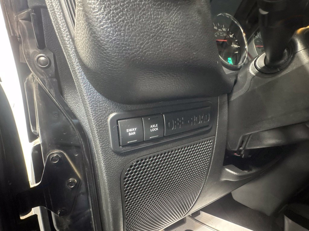 Used 2017 Jeep Wrangler Unlimited Rubicon w/ Connectivity Group AWD/4WD image 20