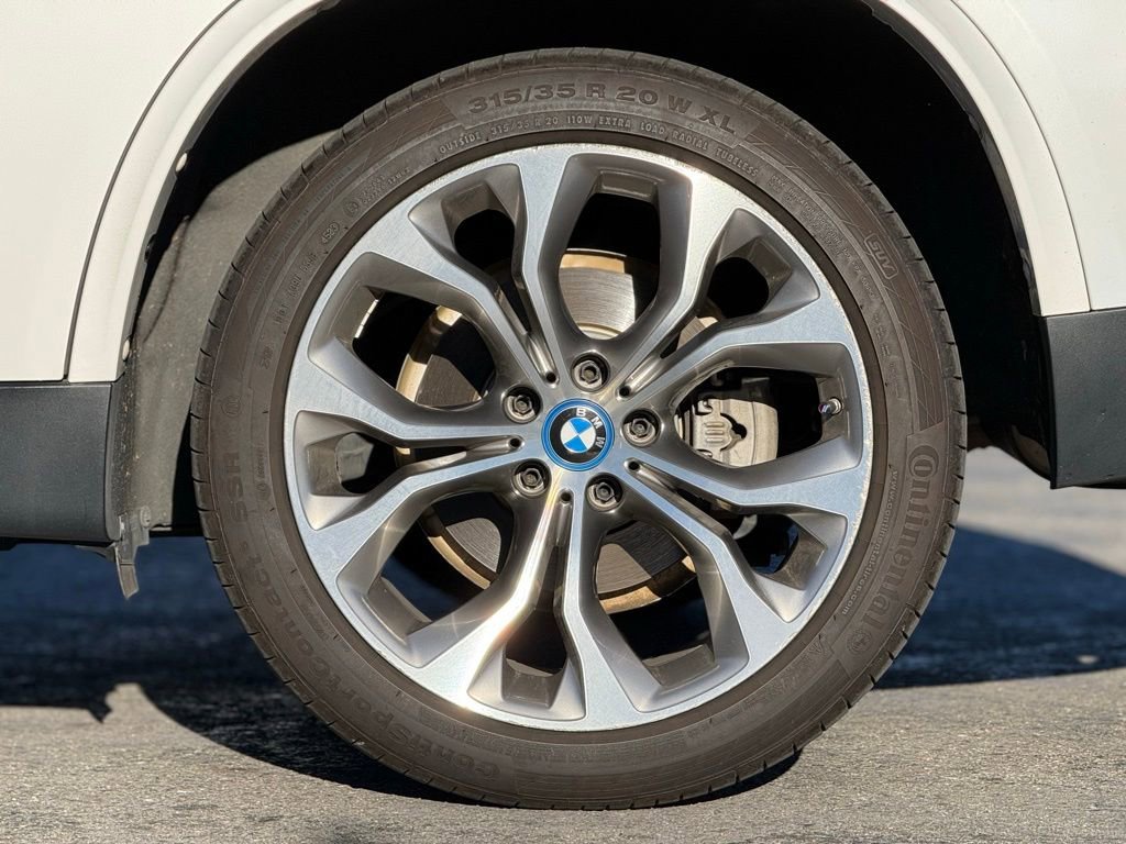 Used 2017 BMW X5 xDrive40e image 3