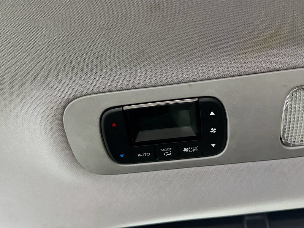 Used 2018 Honda Odyssey Elite image 6