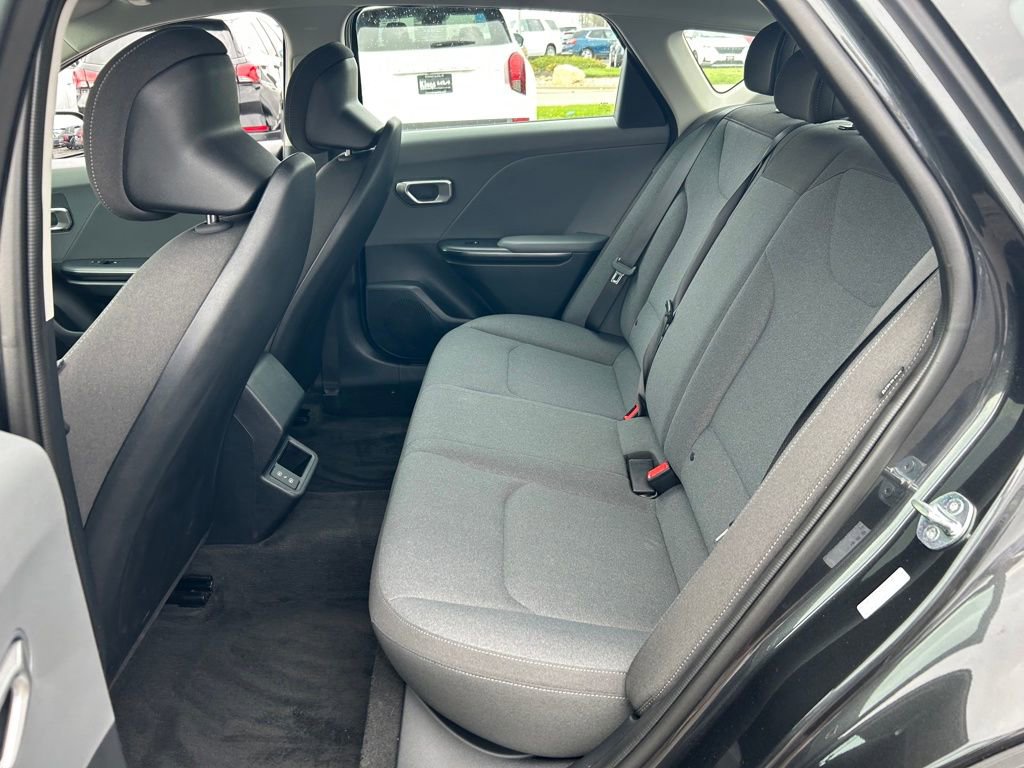 Used 2025 Kia K4 LXS image 21