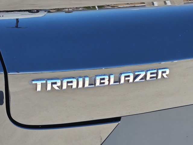 Used 2021 Chevrolet TrailBlazer LT w/ Convenience Package FWD image 31