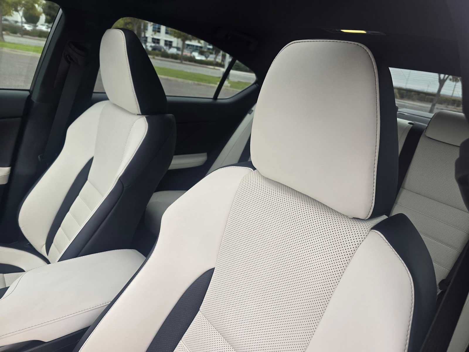 Used 2022 Lexus IS 500 RWD image 22