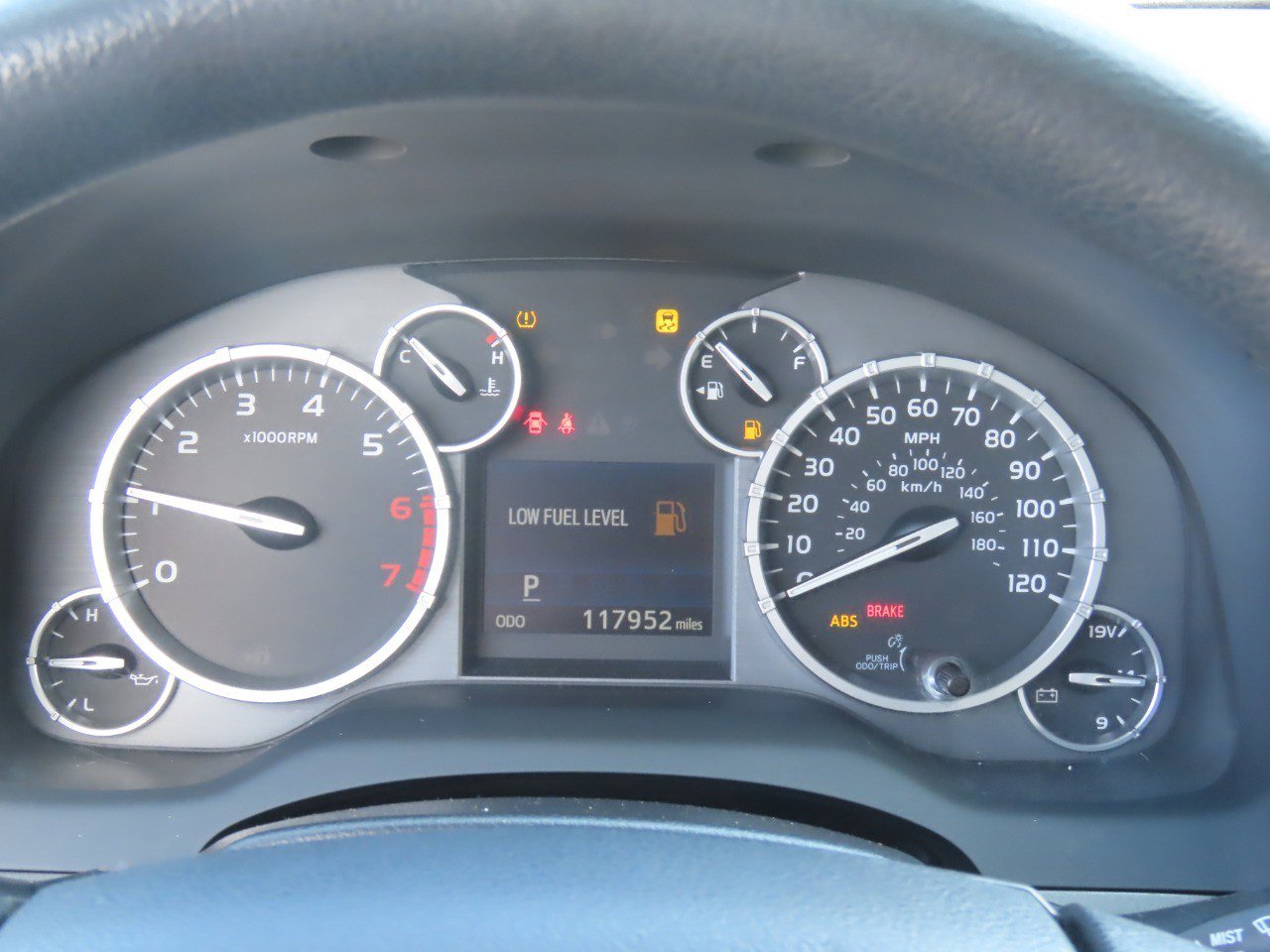 Used 2014 Toyota Tundra SR5 w/ SR5 Upgrade Package RWD image 28