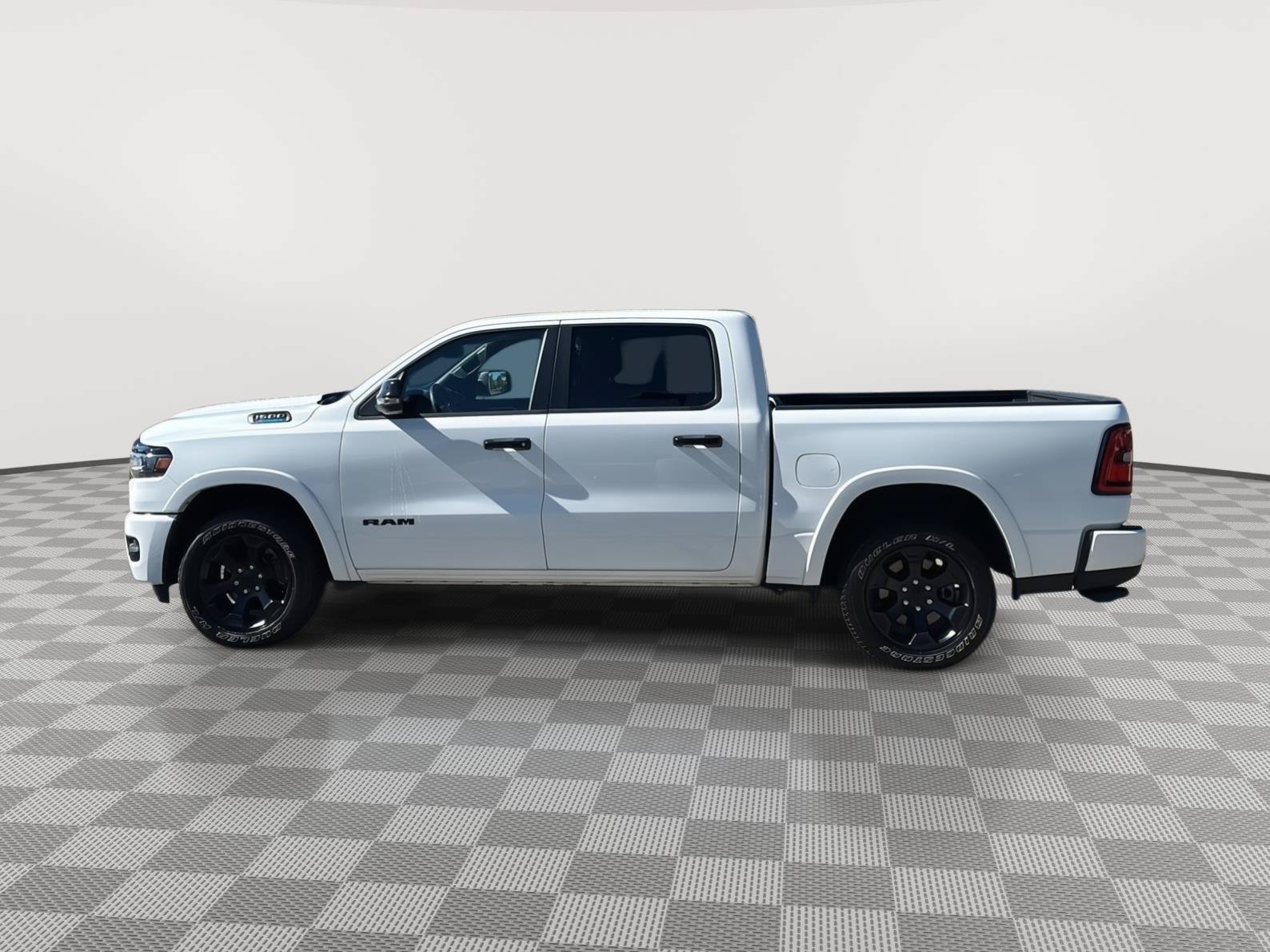 Used 2025 RAM 1500 Big Horn AWD/4WD image 9