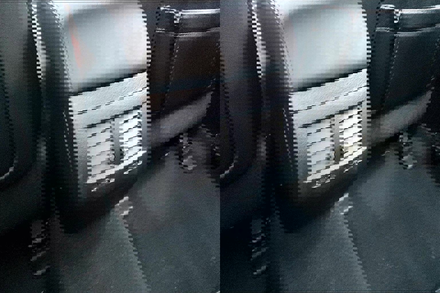 Used 2012 Toyota Avalon Limited image 31