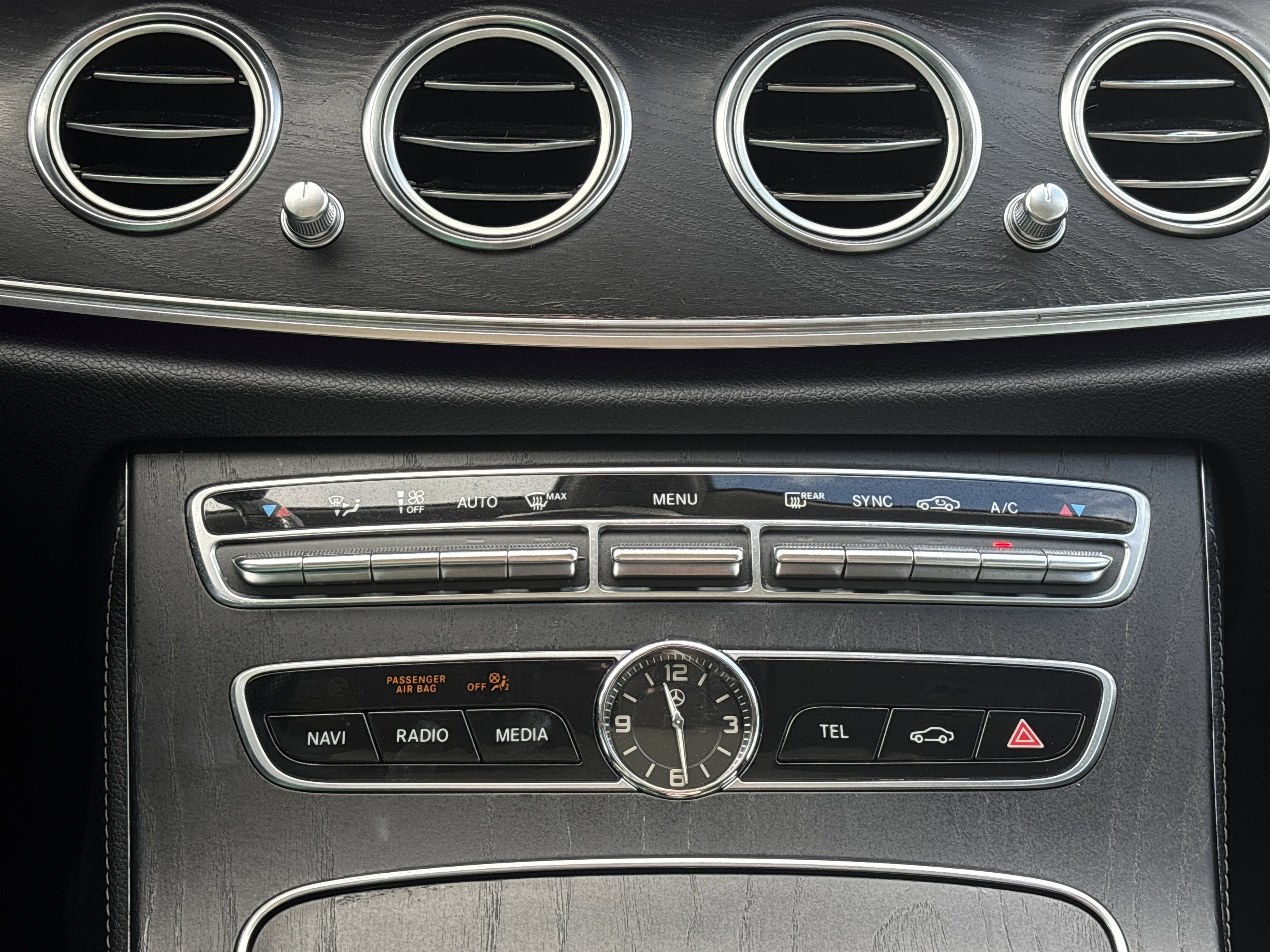 Used 2018 Mercedes-Benz E 300 4MATIC image 21