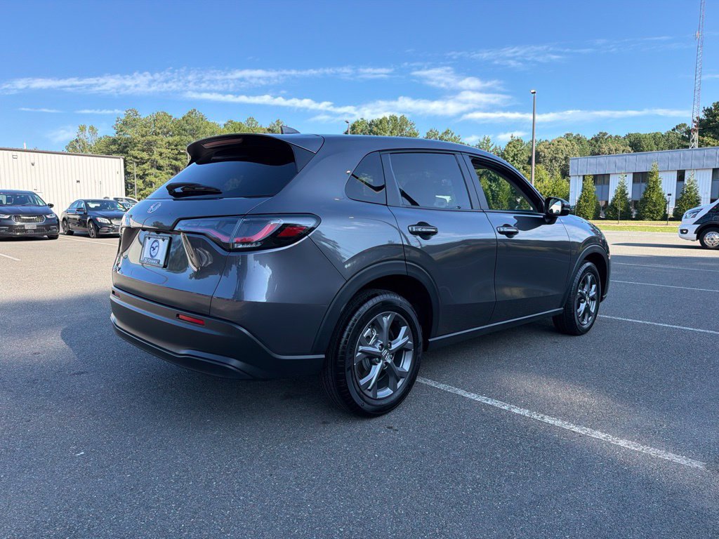Used 2027 Honda HR-V LX image 5