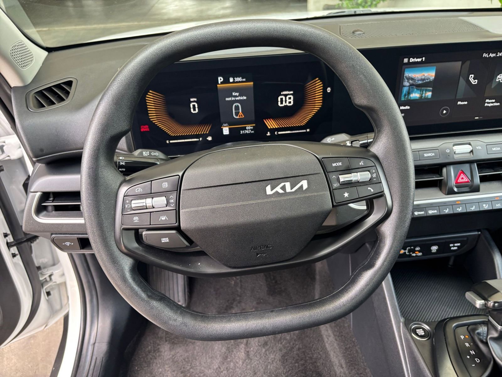 Used 2025 Kia K4 LXS FWD image 29