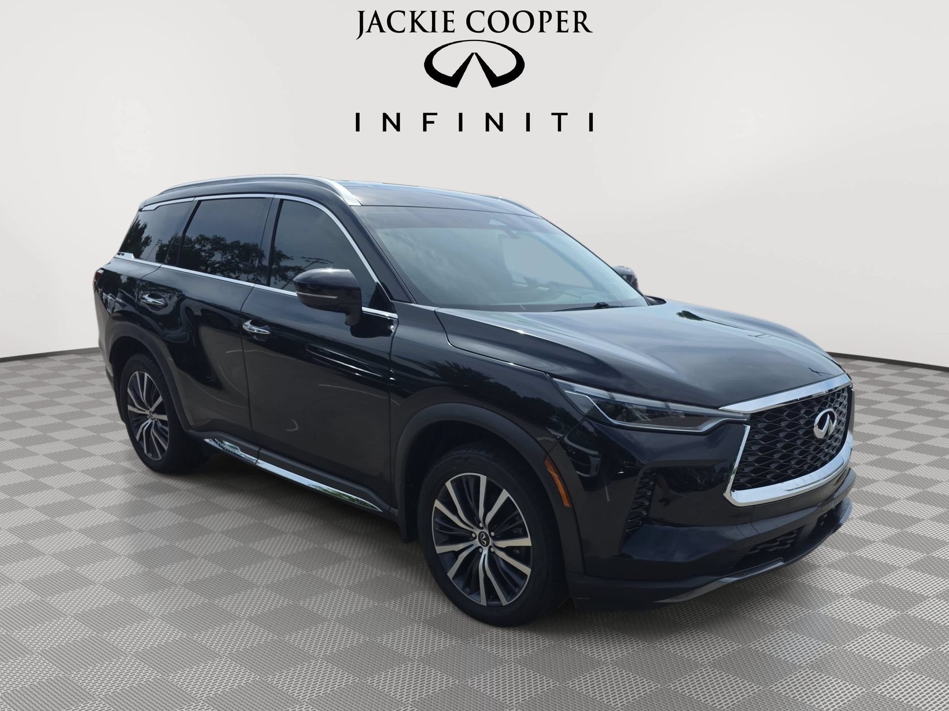 Certified 2023 INFINITI QX60 Sensory w/ Vision Package AWD/4WD image 3