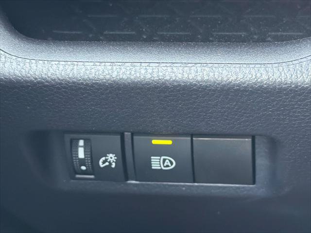 Certified 2025 Toyota RAV4 LE FWD image 24
