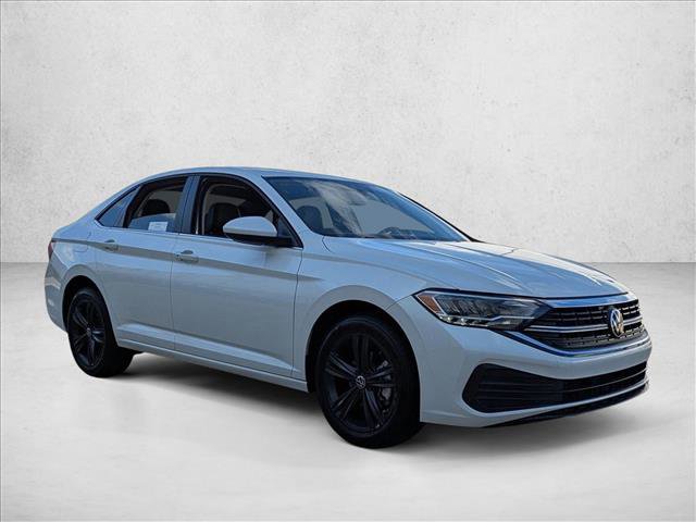 Used 2024 Volkswagen Jetta SE w/ Black Wheel Package image 3