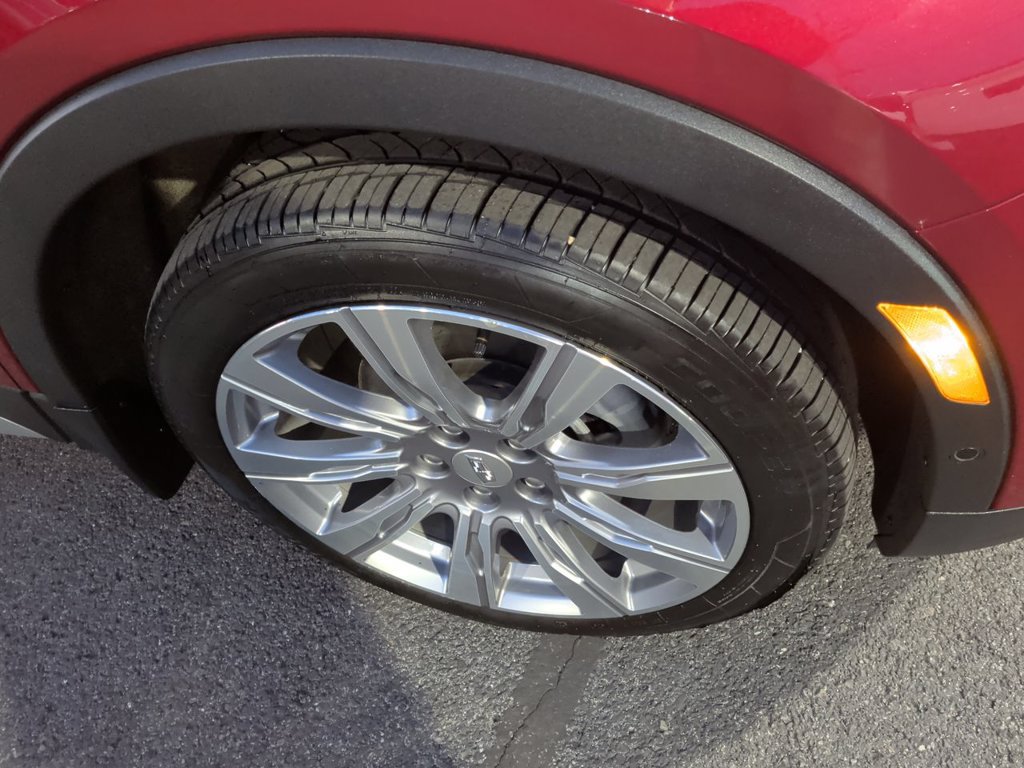 Used 2020 Cadillac XT4 Premium Luxury w/ Enhanced Visibility Package AWD/4WD image 10