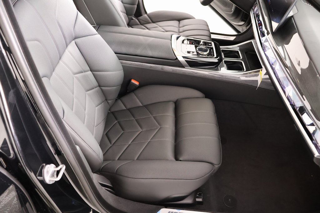 New 2026 BMW 750e xDrive AWD/4WD image 14