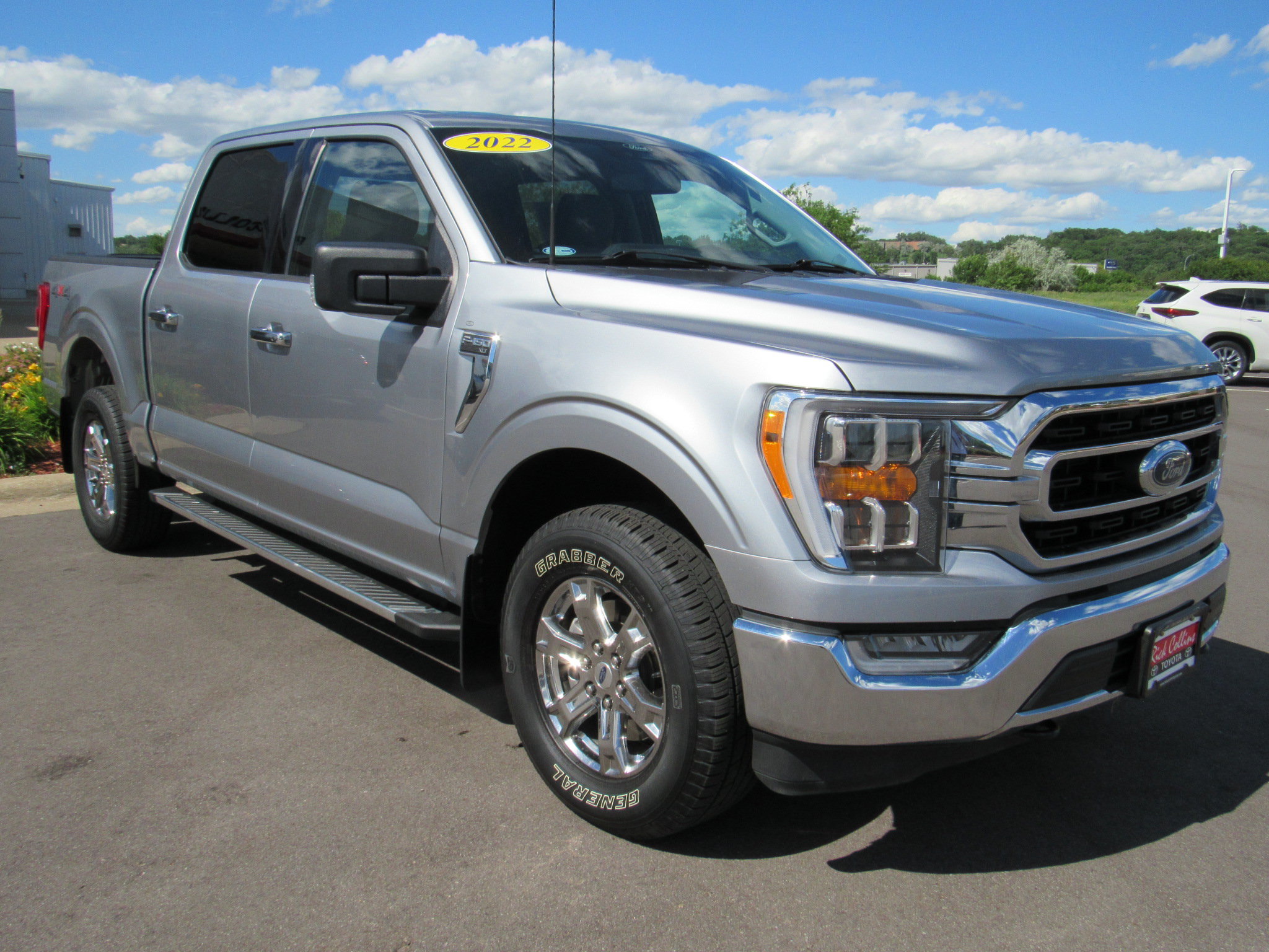 Used 2022 Ford F150 XLT w/ Equipment Group 302A High AWD/4WD image 4