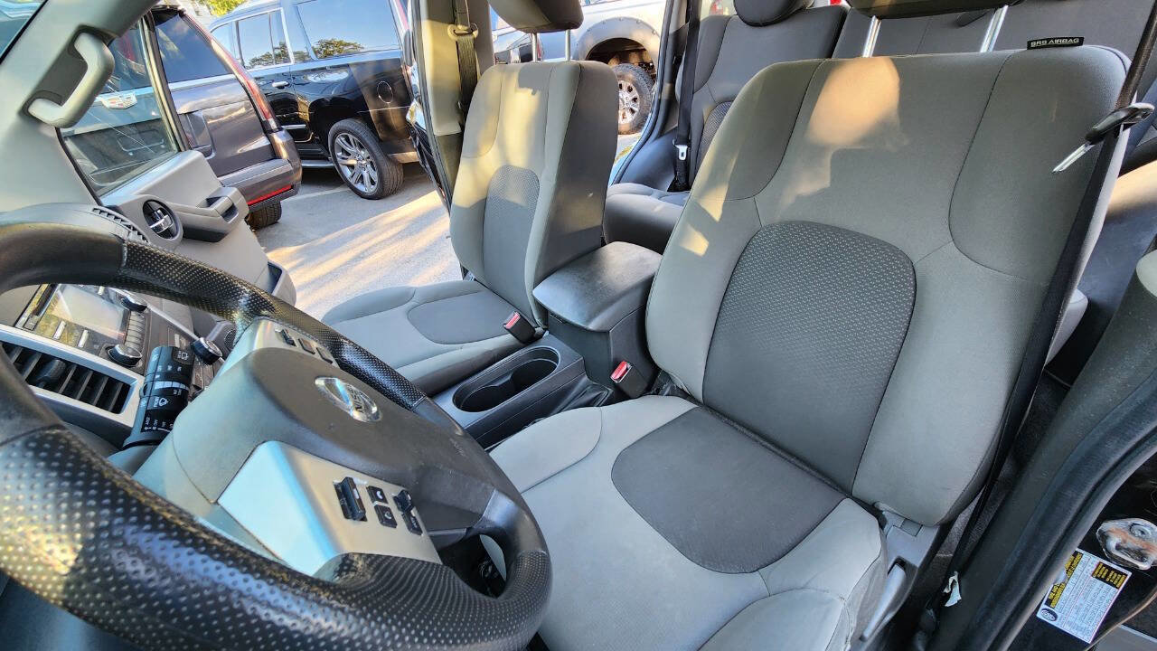 Used 2014 Nissan Xterra S image 23