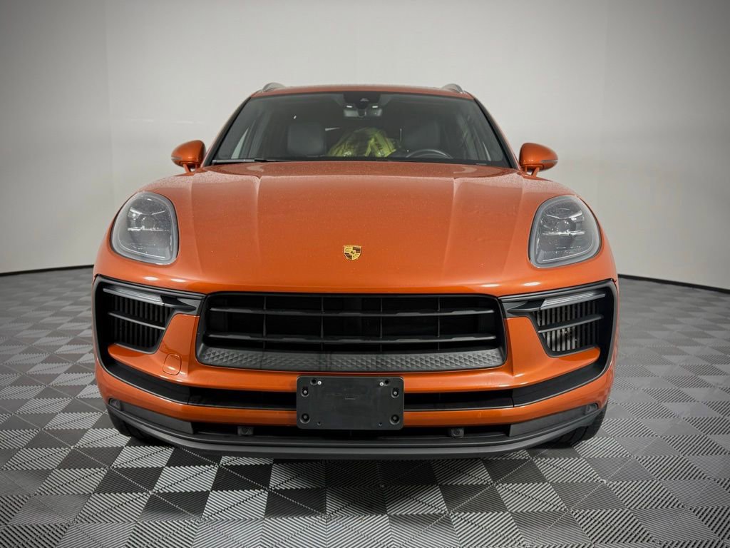 Certified 2022 Porsche Macan S AWD/4WD image 7