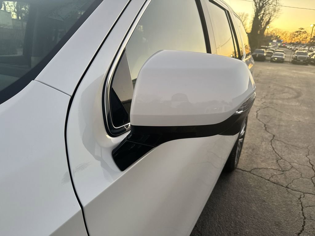 Used 2025 Cadillac Escalade Premium Luxury Platinum w/ LPO, Floor Liner Package image 11