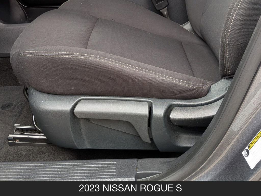 Used 2023 Nissan Rogue S AWD/4WD image 16