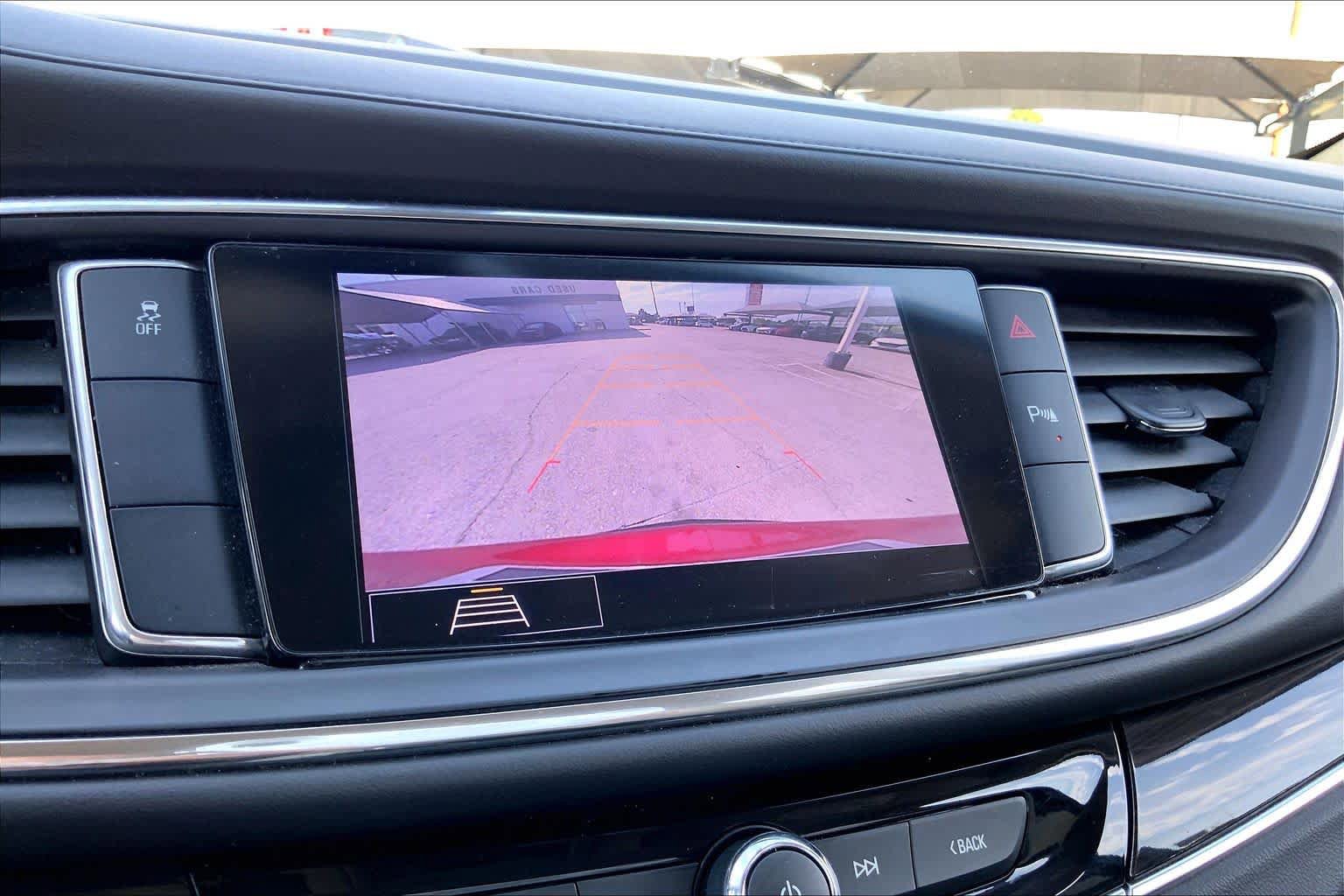 Used 2020 Buick Enclave Essence w/ LPO, Touring Package FWD image 26