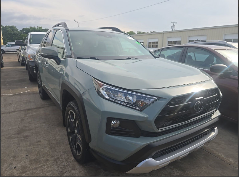 Used 2019 Toyota RAV4 Adventure w/ Cold Weather Package AWD/4WD image 5