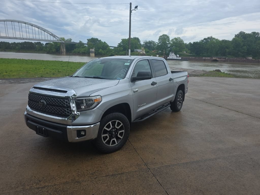 Used 2018 Toyota Tundra SR5 w/ TRD Off Road Package AWD/4WD image 44