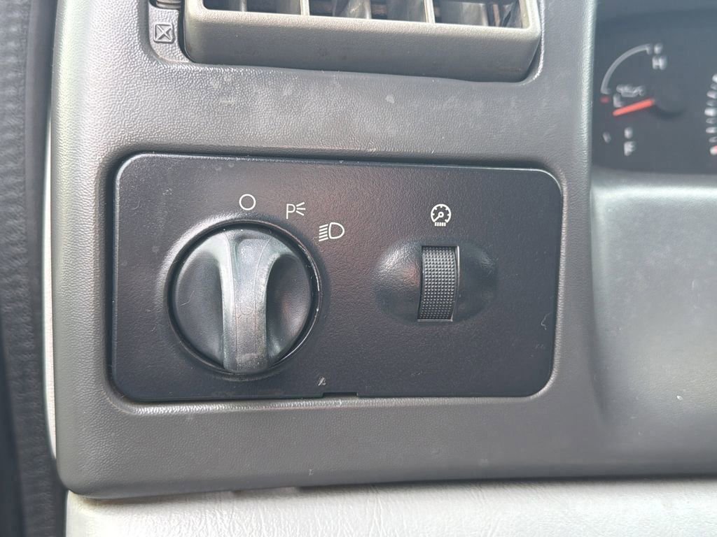 Used 2004 Ford F250 XLT image 21