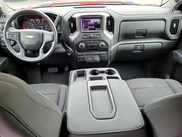 Used 2025 Chevrolet Silverado 2500 Custom image 18