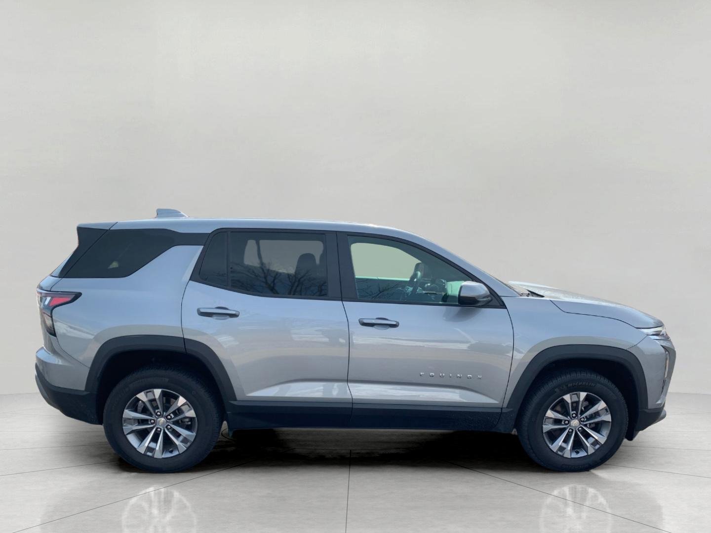 Certified 2025 Chevrolet Equinox LT AWD/4WD image 9