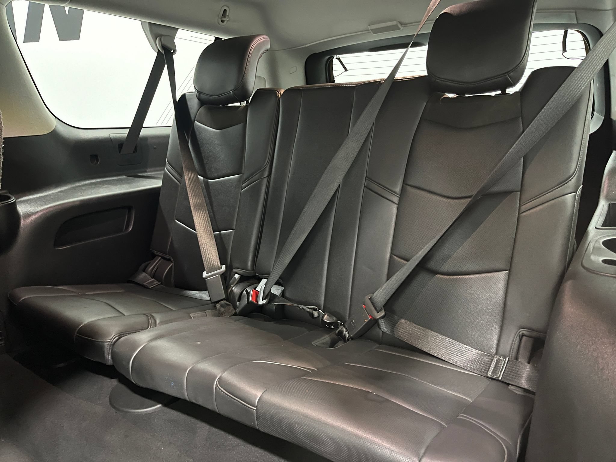 Used 2018 Cadillac Escalade ESV Luxury AWD/4WD image 31