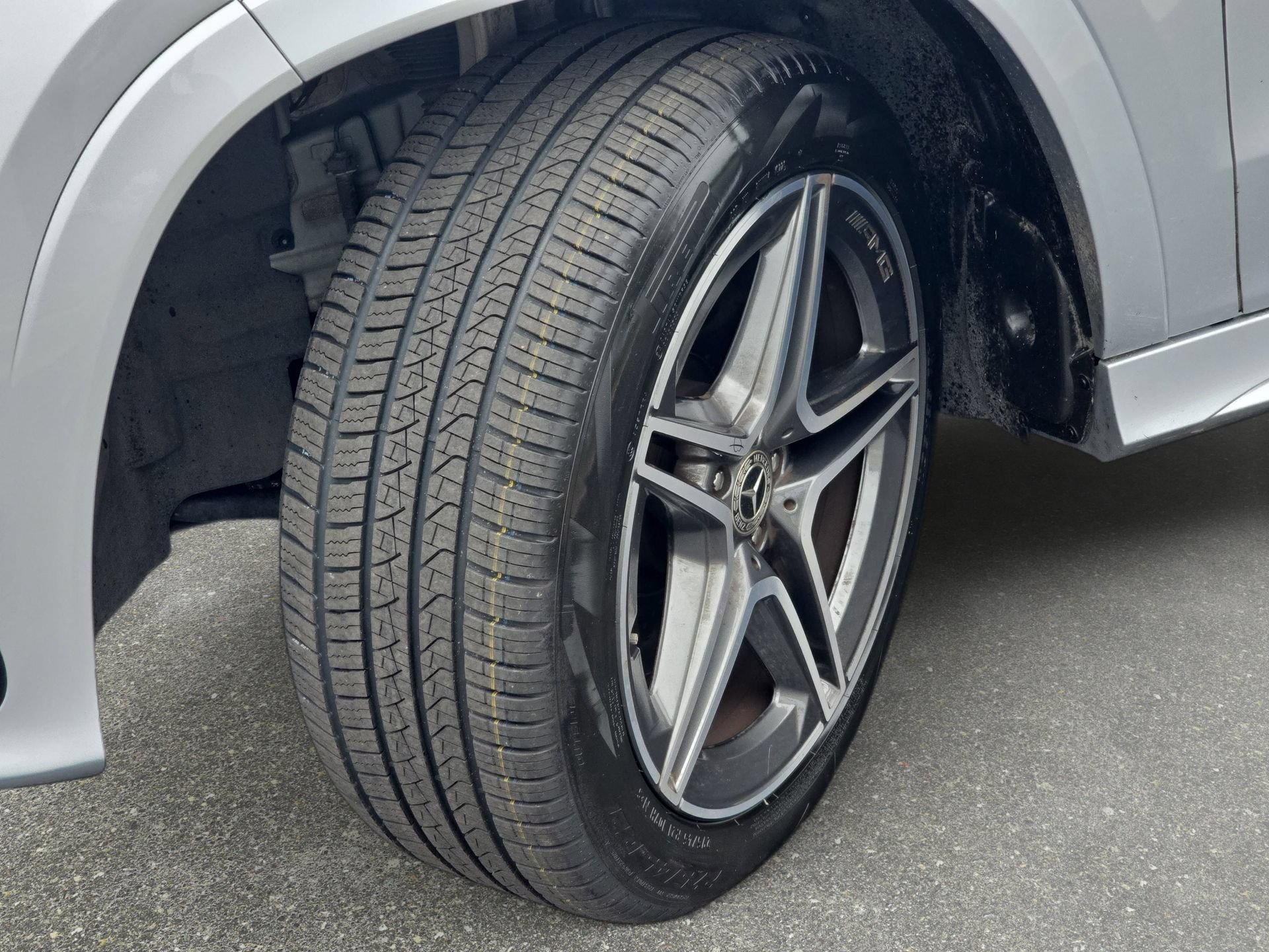 Certified 2024 Mercedes-Benz GLS 450 4MATIC image 31