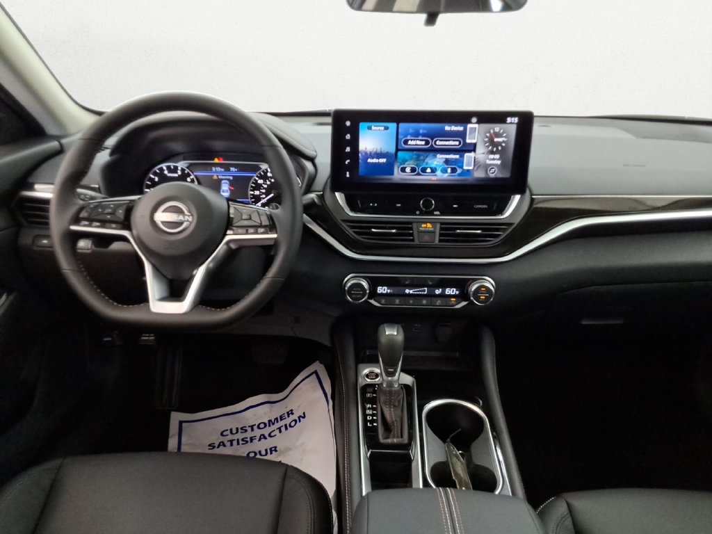 Used 2025 Nissan Altima 2.5 SR w/ SR Premium Package FWD image 9