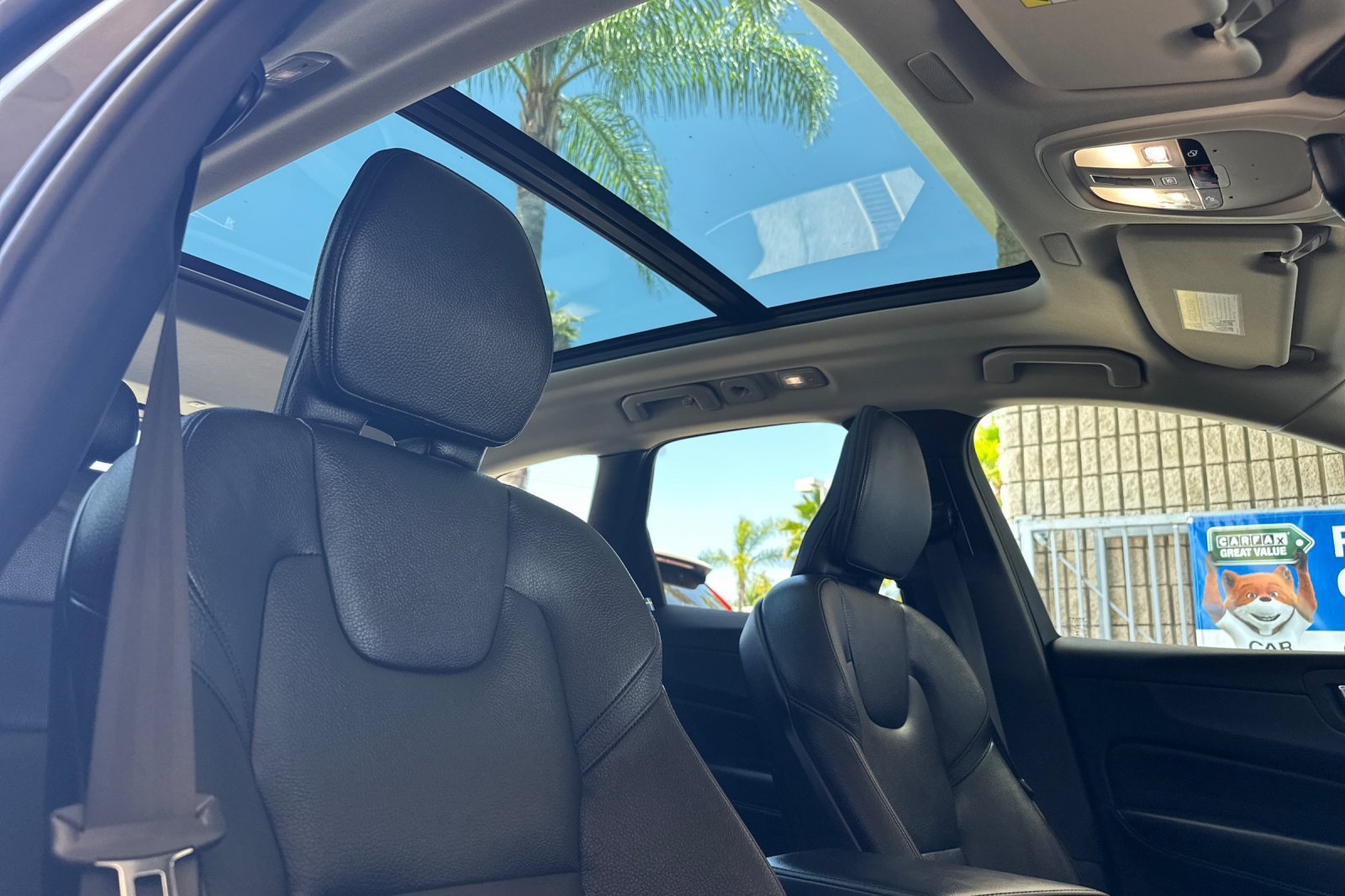 Certified 2023 Volvo XC60 B5 Plus w/ Protection Package Premier FWD image 19
